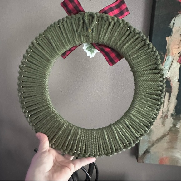 New Handmade Modern Farmhouse “Tis the Season" 12" Wreath - Picture 5 of 6